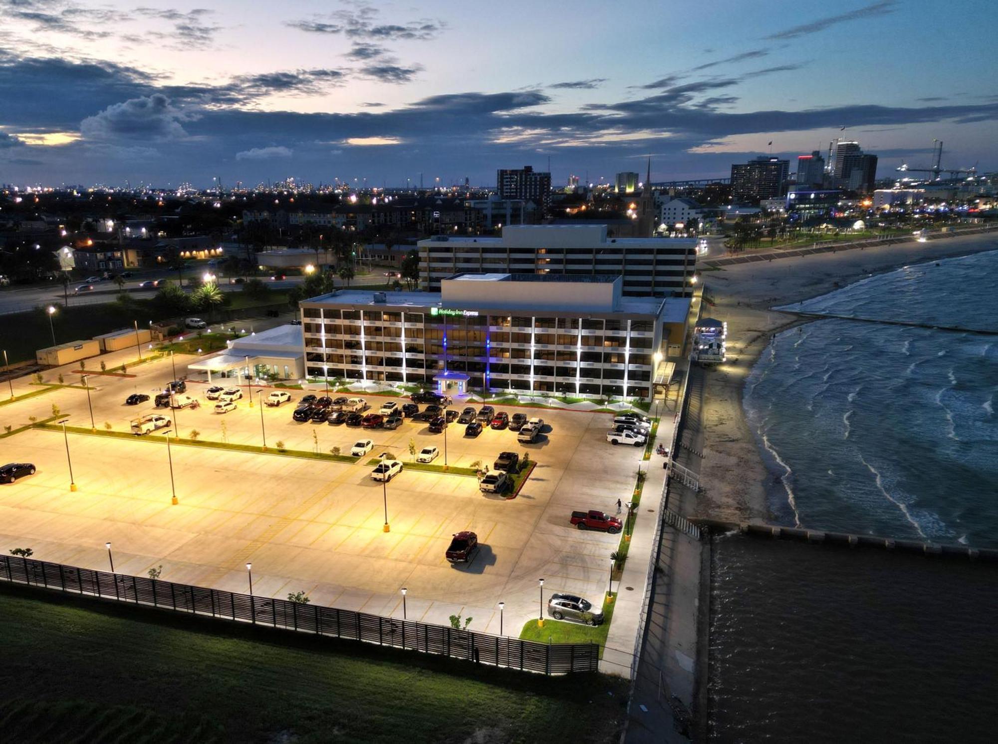 Holiday Inn Express Corpus Christi - Beachfront By Ihg Exterior foto