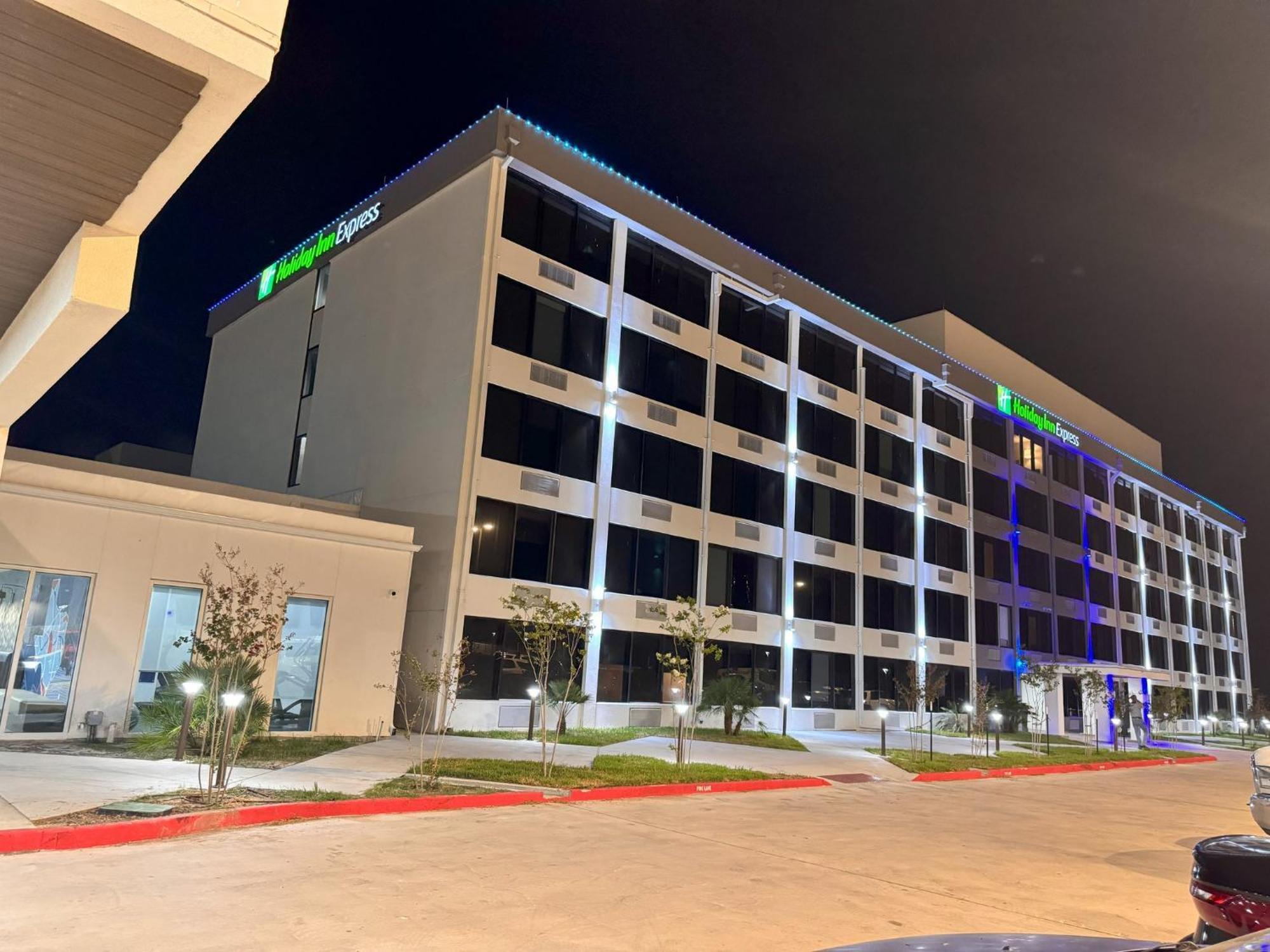 Holiday Inn Express Corpus Christi - Beachfront By Ihg Exterior foto